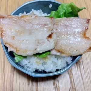 ガッツリ！！豚バラ肉のスタミナ丼